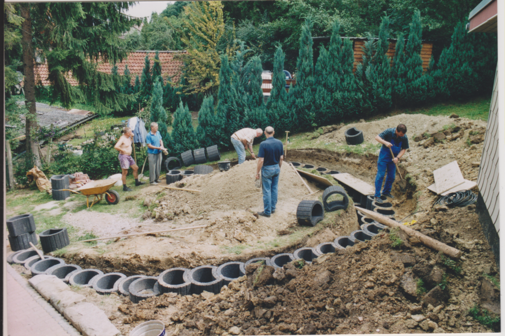 Die Terrasse des Vereinsheim wurde 2002 von den Mitgliedern des Vereins umgebaut.