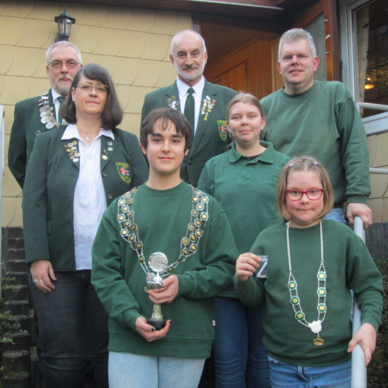 Bei der Jahreshauptversammlung vom Schützenverein KKS Eime-Dunsen wurden herausragende Leistungen geehrt.