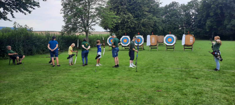 Bild vom Aktions-Ferienpass Tag auf dem Bogenplatz in Eime.